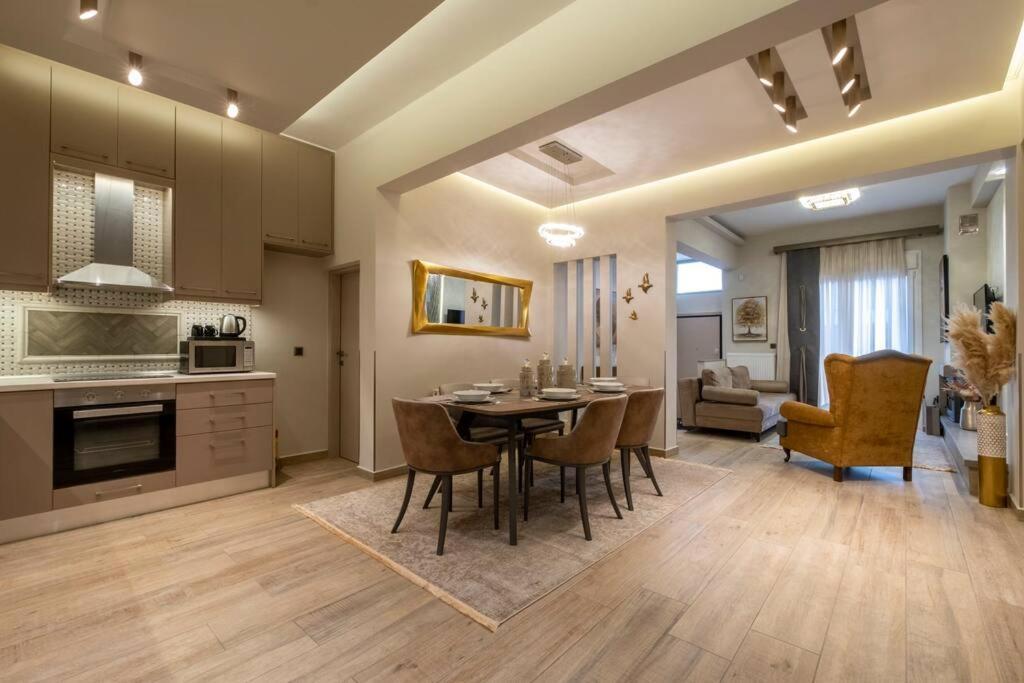 Maison De Luxx A10, Cozy Apartment With Garden In Larissa Extérieur photo